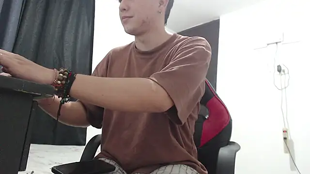 Lucifeeeer_666 webcam