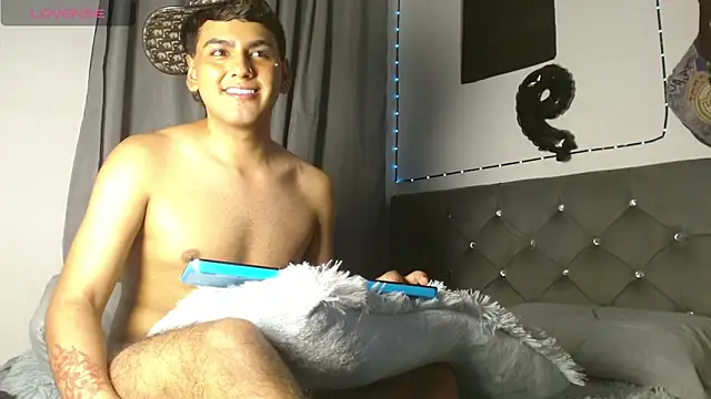 Noah__hot18 webcam