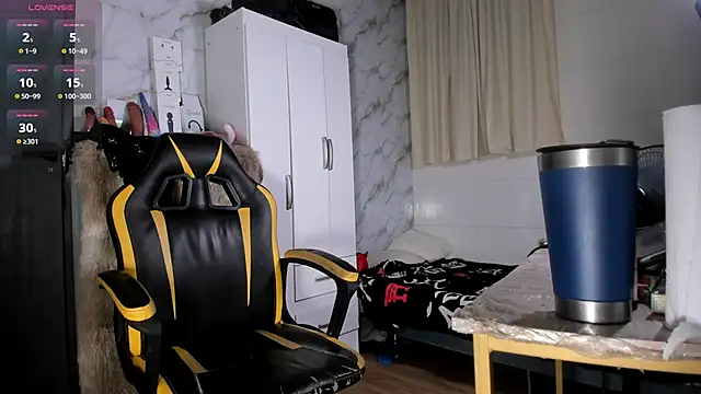 chica_hot_dirty (F young) - 🍆 DEEPTHOAR BIG DILDO AND PLAY TITS🍆