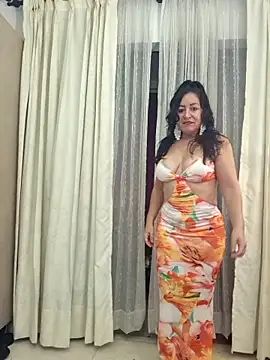 viollett_28 (F milf) - put my fingers between my pussy