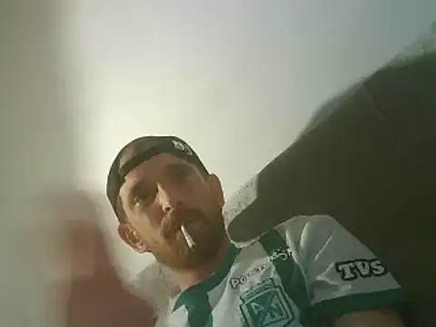 PocoLoco420 live sex cam