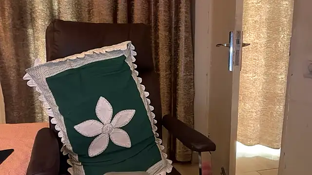 Cupid_of_Hearts webcam