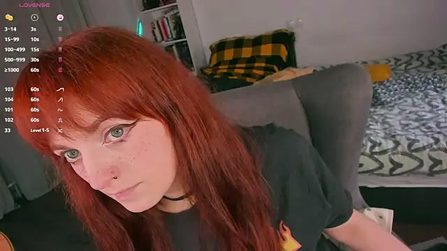 Alice_CutePerv webcam