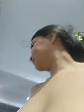 Pretty_Julieta webcam