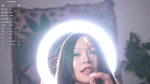 JanelBitther Stripchat cam model