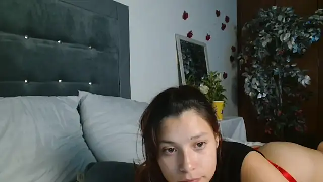 3littles (F young) - she moves her hips, lowering her skirt