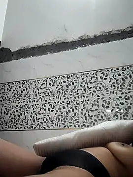 Webcam Model (miss_juliya)  is live.Free join now!