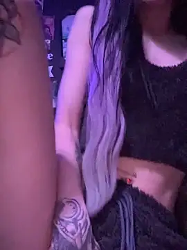 MissMidnightUK webcam