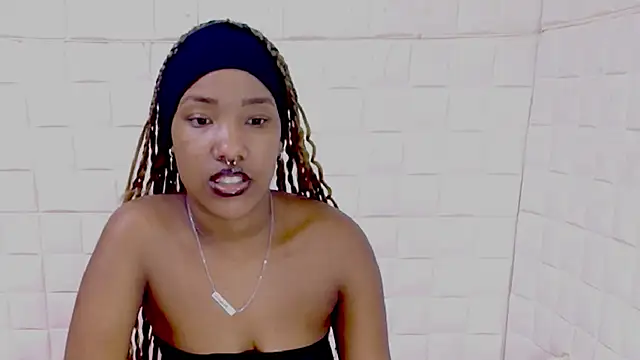 EroticSexyPrada webcam