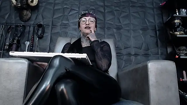 Agata_Darkness webcam