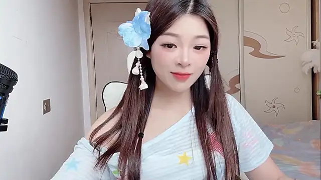 美女-XiaoLing-在线直播