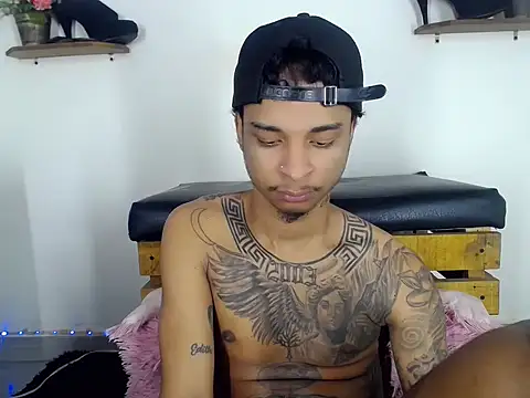 Tatoo_Noah webcam