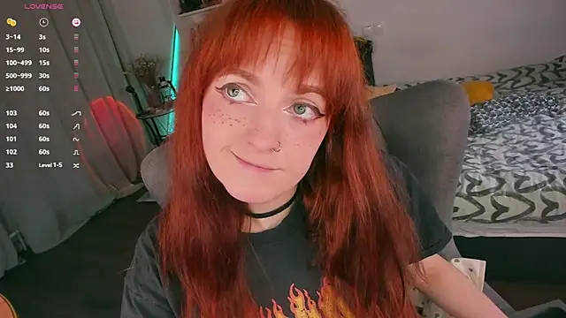 Alice_CutePerv webcam