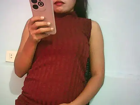 CreamyHotPussy4u webcam