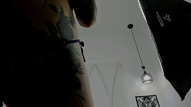 Mia_Reyesjs webcam