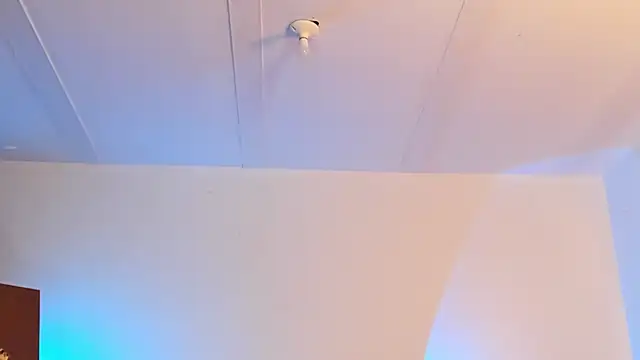 nonbinaryangel webcam