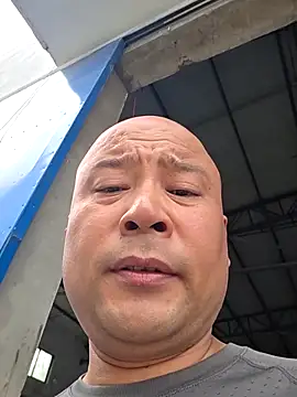 123wcnmlgb123 (Ask my age) - 攒钱还债