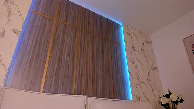 IsabellaAllen webcam