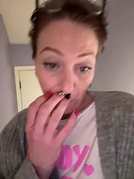 TheSweetestSlut webcam