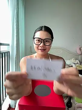 美女ruanruan05在线直播