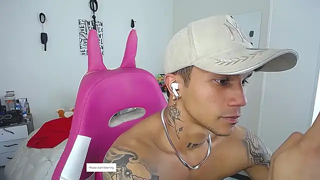 Leonard_Price webcam