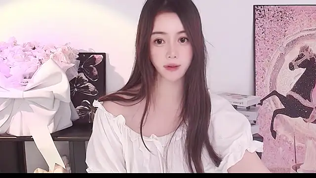 美女Moon-66在线直播