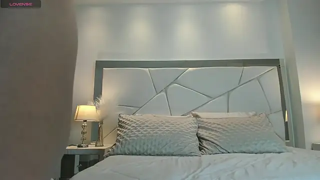 Natasha_Kiim_ webcam