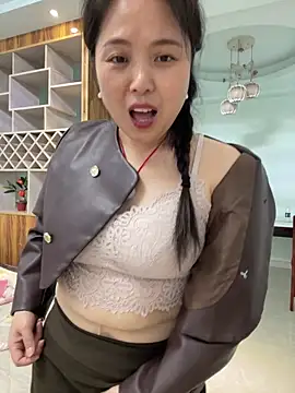 美女tianwei2567在线直播