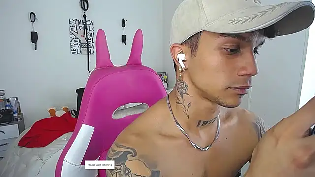 Leonard_Price webcam