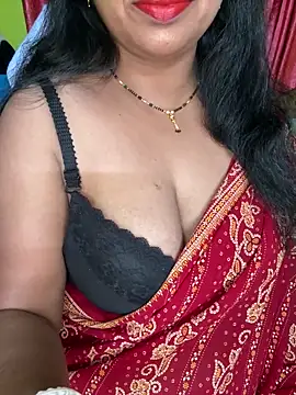 kritika_21 (F milf) - boobs oiling