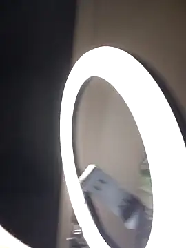 AMYRA_HOT Stripchat cam model