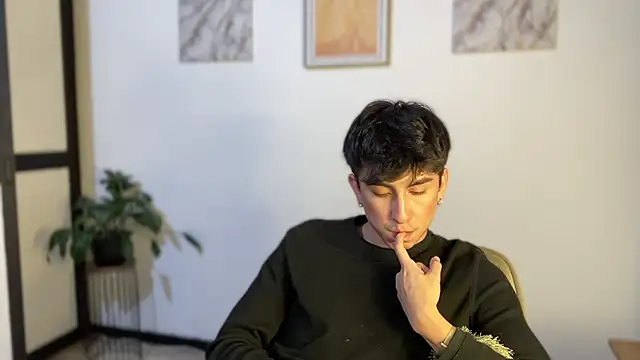 sweettaaron01 - Sweettaaron01's free webcam - UK Sex Cams