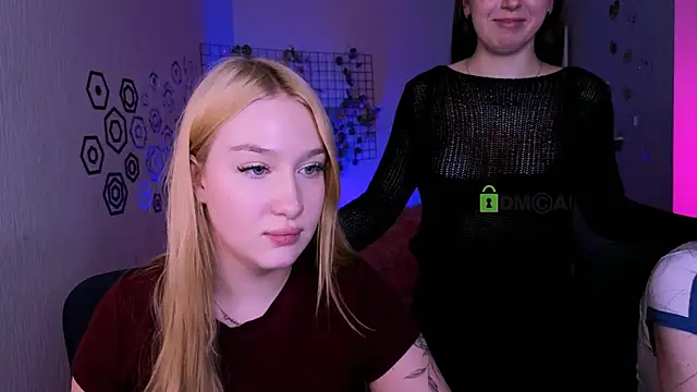 playful_sophie webcam