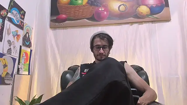 Loggan_donnelly webcam