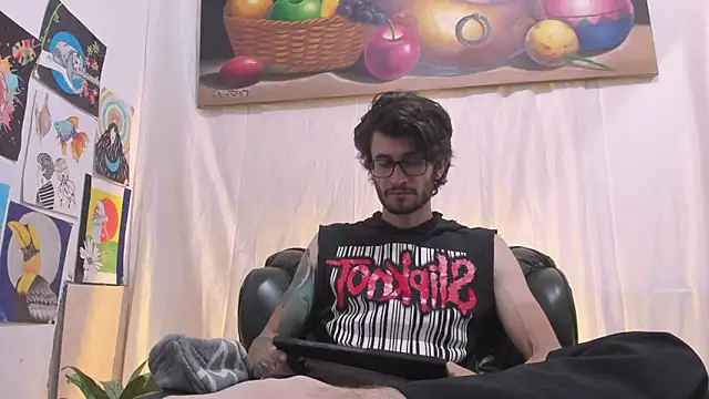 Loggan_donnelly webcam