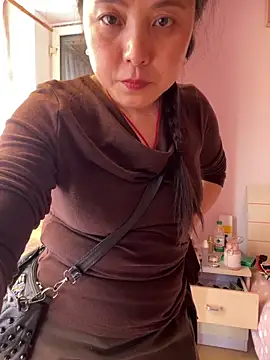 美女tianwei2567在线直播