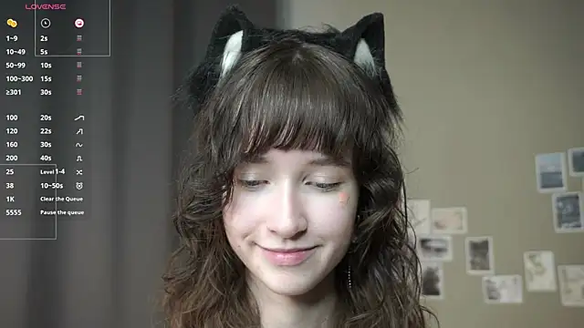 DellaLeck Stripchat cam model