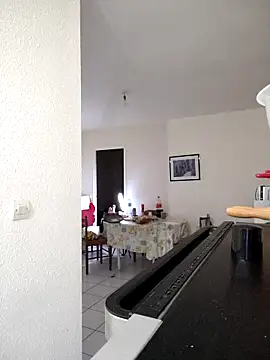 AMYRA_HOT Stripchat cam model