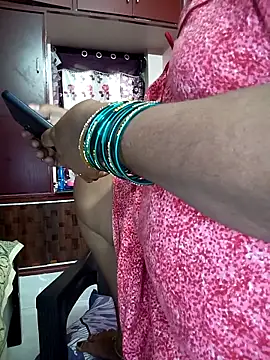 Mee_harini-telugupilla webcam