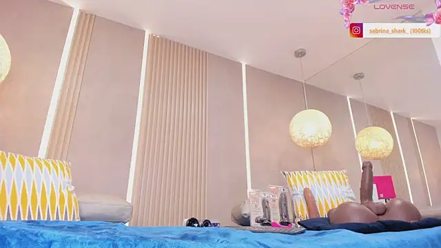 sabrina_shark_ webcam