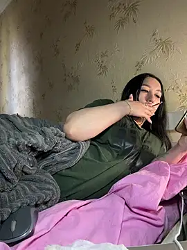 Naughtbaby_2025 webcam