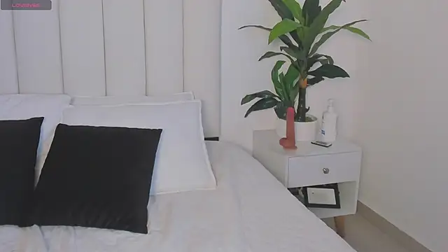 Megan_Brunette2 webcam