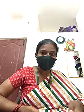 Webcam Model (Tamil_Yalini12)  is live.Free join now!