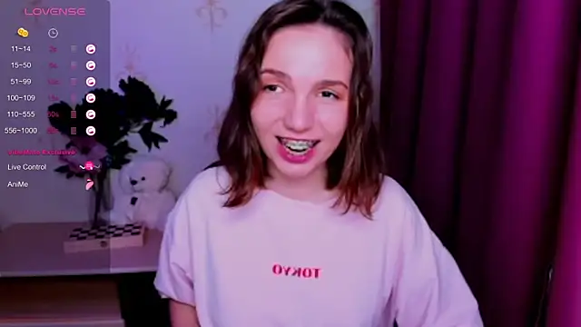 KindHazelHere_ webcam