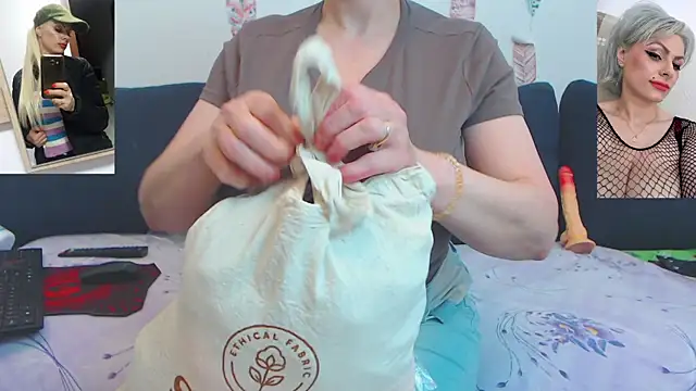 PURE_SEDUCE__WOW___ webcam