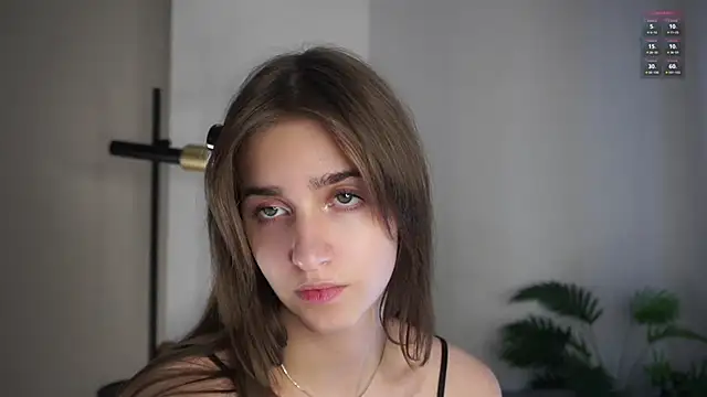 ClarineCasebolt webcam