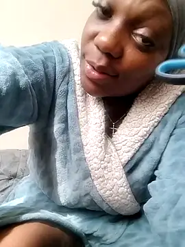 InnocentSlutXx webcam