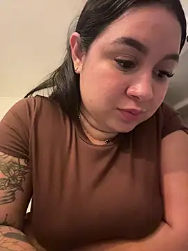 Pretty_Isadora webcam