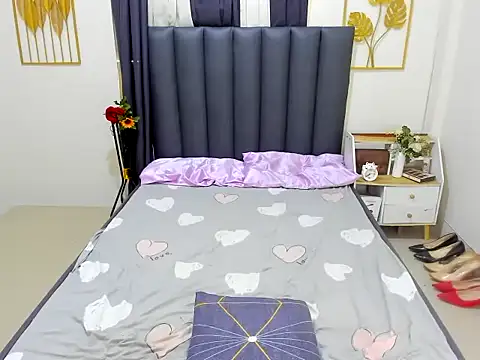 Maddison_Lore webcam