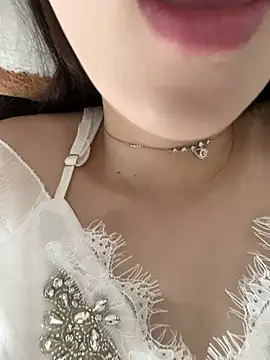 美女meimei_x在线直播